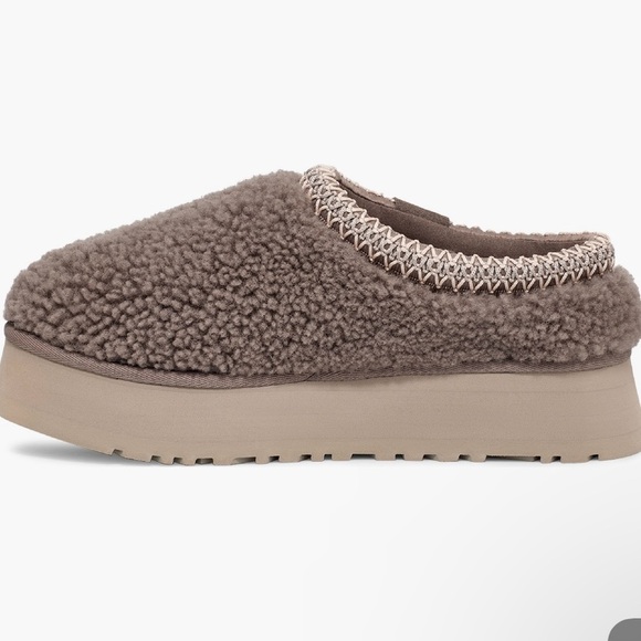 New UGG Tazz maxi curly genuine shearling platform Plush Slip-On slippers - Picture 6 of 6